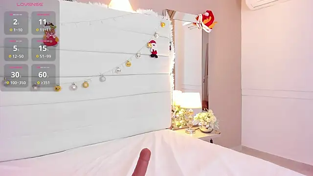 Lilly 2809  online show from 12-14-25, 04:07