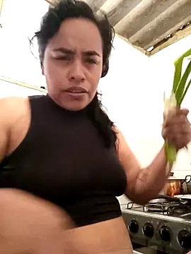 Snapshot of Tita_dirty chatting on 11-05-25, 05:02 Tita dirty online show from 11-05-25, 05:02