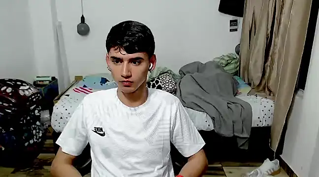 Snapshot of juan_stiven chatting on 02-23-25, 01:13 juan stiven online show from 02-23-25, 01:13