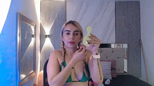 ashley  tylor online show from 05-08-26, 07:30