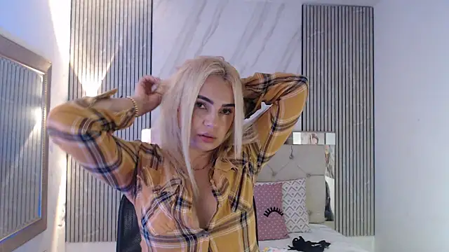 ashley  tylor online show from 06-08-26, 03:56