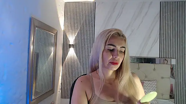 ashley  tylor online show from 06-10-26, 07:02
