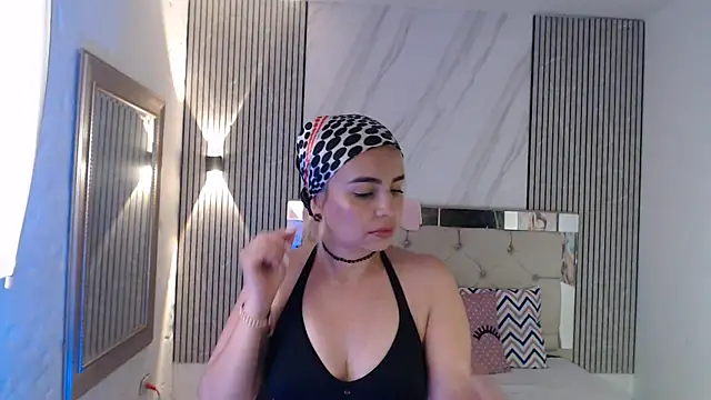ashley  tylor online show from 06-19-26, 04:55