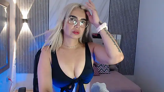 ashley  tylor online show from 07-18-26, 06:45