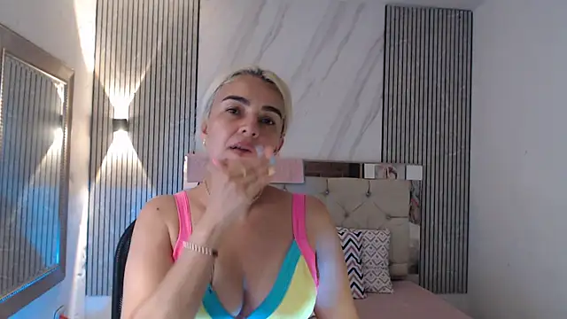 ashley  tylor online show from 07-22-26, 07:38