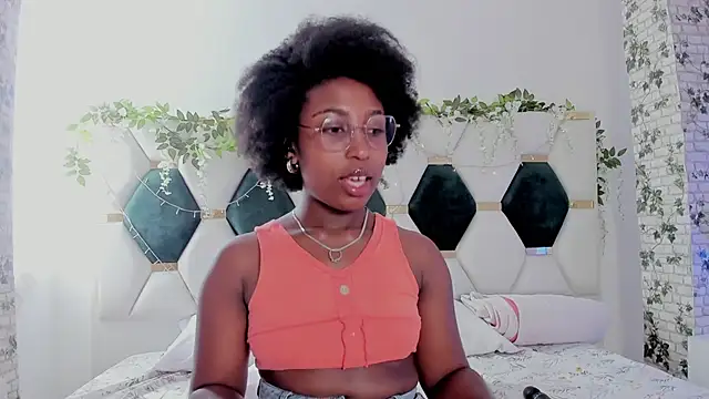 Snapshot of EmmaSanzz_ chatting on 01-21-25, 02:37 EmmaSanzz online show from 01-21-25, 02:37
