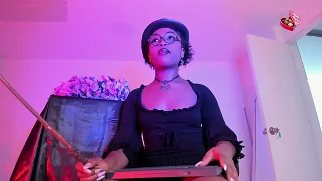 Snapshot of EmmaSanzz_ chatting on 01-26-25, 11:28 EmmaSanzz online show from 01-26-25, 11:28