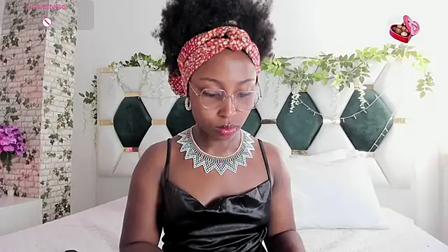 Snapshot of EmmaSanzz_ chatting on 01-28-25, 11:49 EmmaSanzz online show from 01-28-25, 11:49