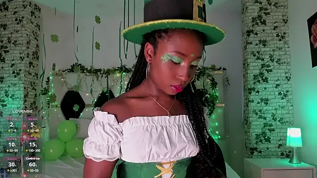 Snapshot of EmmaSanzz_ chatting on 03-17-25, 11:53 EmmaSanzz online show from 03-17-25, 11:53