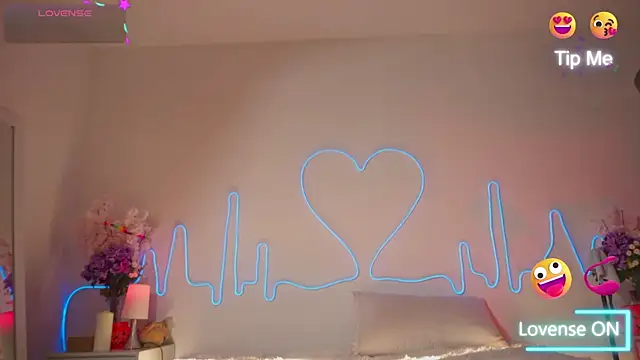 EmmaSanzz  online show from 11-06-25, 11:33