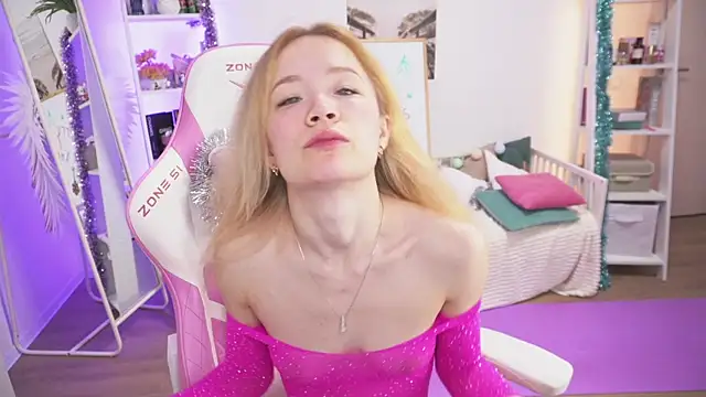 Lily Young online show from 12-28-24, 03:37