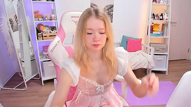 Lily Young online show from 02-07-25, 03:45