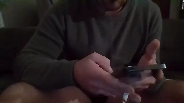 Snapshot of Fuckbuddy36 chatting on 09-27-25, 02:27 Fuckbuddy36 online show from 09-27-25, 02:27