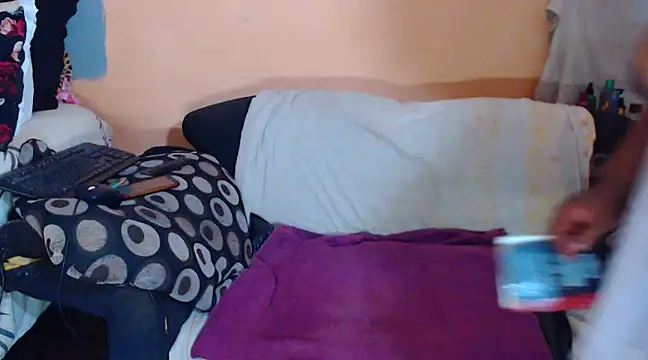 Snapshot of BigHotMatureXx chatting on 12-07-24, 09:33 BigHotMatureXx online show from 12-07-24, 09:33