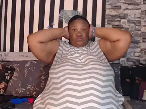 Snapshot of BigHotMatureXx chatting on 09-18-25, 09:11 BigHotMatureXx online show from 09-18-25, 09:11