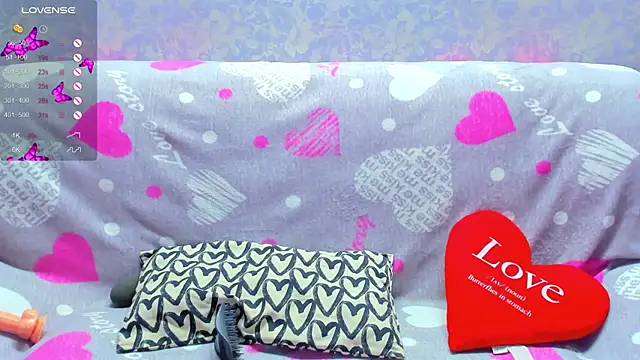 Vanessa Florence online show from 11-17-25, 01:22