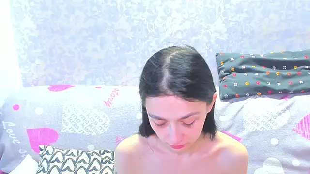 Vanessa Florence online show from 05-17-26, 01:03