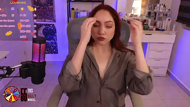 Snapshot of LilyVelvett chatting on 11-23-25, 03:28 LilyVelvett online show from 11-23-25, 03:28