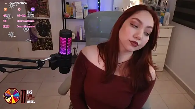 Snapshot of LilyVelvett chatting on 01-16-26, 03:32 LilyVelvett online show from 01-16-26, 03:32