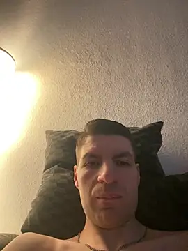 Snapshot of Ricoleckt chatting on 02-15-25, 04:23 Ricoleckt online show from 02-15-25, 04:23