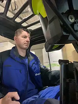 Snapshot of Ricoleckt chatting on 11-07-25, 06:41 Ricoleckt online show from 11-07-25, 06:41