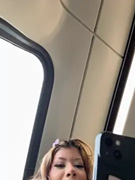 Snapshot of jackelinuh chatting on 02-19-26, 02:24 jackelinuh online show from 02-19-26, 02:24