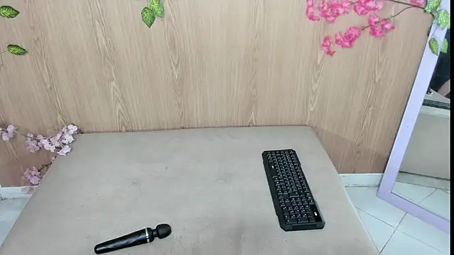 jenelotizz06 online show from 05-04-26, 12:39