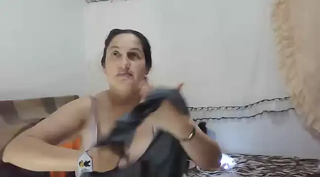 Snapshot of ximenajimenez chatting on 01-15-25, 01:23 ximenajimenez online show from 01-15-25, 01:23