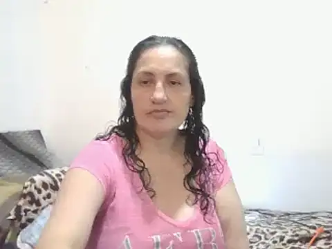 Snapshot of ximenajimenez chatting on 02-06-25, 10:53 ximenajimenez online show from 02-06-25, 10:53