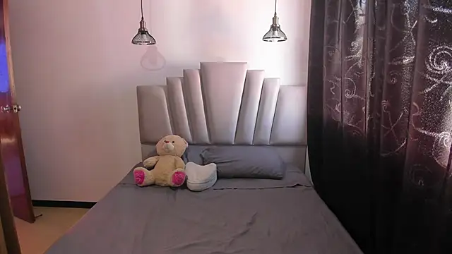 Snapshot of samantha__wilson chatting on 11-07-25, 01:22 samantha wilson online show from 11-07-25, 01:22