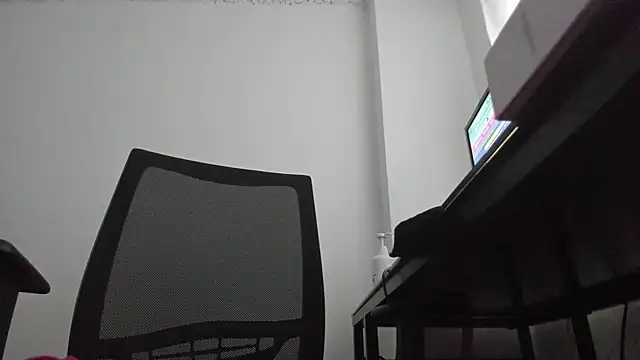 Snapshot of samantha__wilson chatting on 12-15-25, 11:25 samantha wilson online show from 12-15-25, 11:25