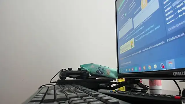 Snapshot of samantha__wilson chatting on 12-22-25, 03:09 samantha wilson online show from 12-22-25, 03:09