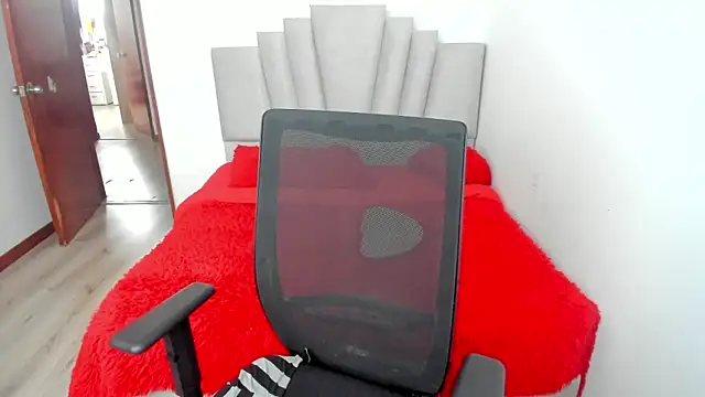 Snapshot of samantha__wilson chatting on 03-03-26, 07:42 samantha wilson online show from 03-03-26, 07:42