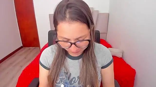 Snapshot of samantha__wilson chatting on 03-05-26, 08:05 samantha wilson online show from 03-05-26, 08:05