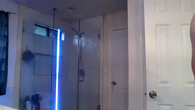 El Gizmo online show from 03-24-26, 03:06