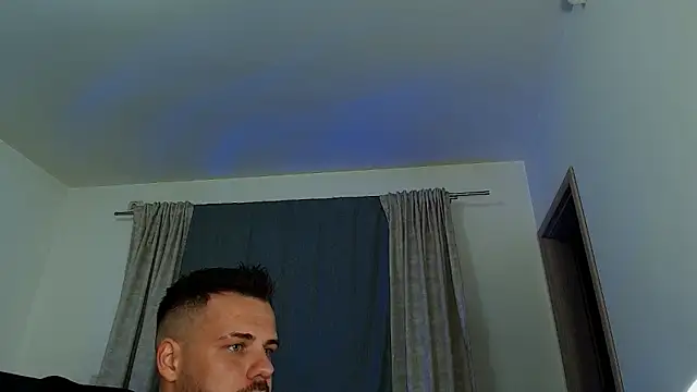 Snapshot of juliusmasters chatting on 10-09-25, 06:39 juliusmasters online show from 10-09-25, 06:39