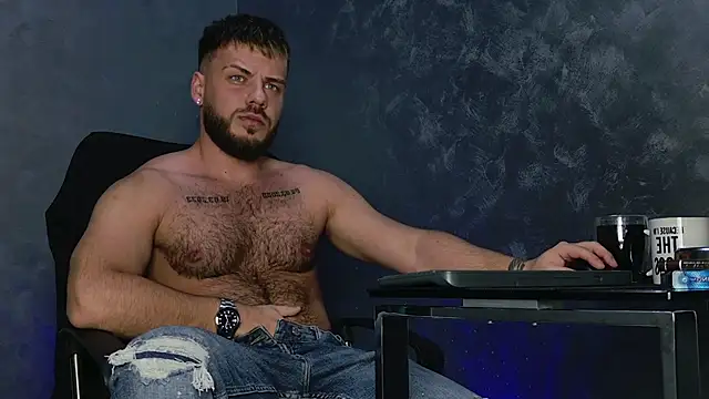 Snapshot of juliusmasters chatting on 12-01-25, 08:03 juliusmasters online show from 12-01-25, 08:03