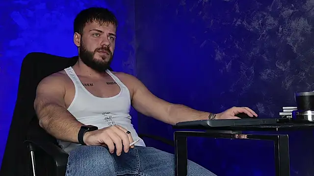 Snapshot of juliusmasters chatting on 12-18-25, 09:10 juliusmasters online show from 12-18-25, 09:10