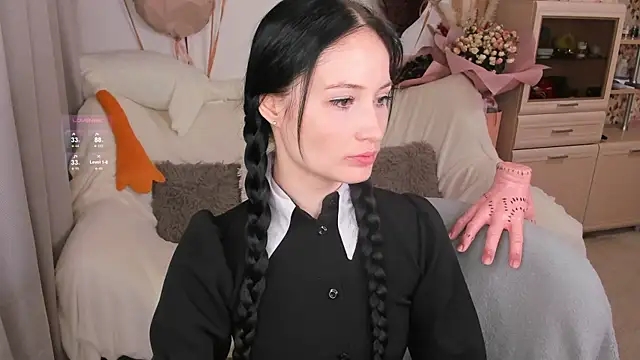 Snapshot of LisaMooore chatting on 11-18-25, 07:29 LisaMooore online show from 11-18-25, 07:29