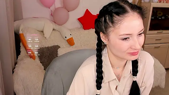 Snapshot of LisaMooore chatting on 02-24-26, 03:32 LisaMooore online show from 02-24-26, 03:32