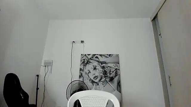 Snapshot of _juliana_star_ chatting on 02-12-26, 08:48 juliana star online show from 02-12-26, 08:48