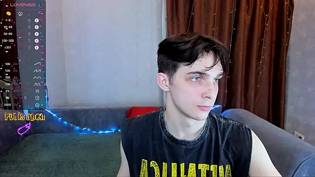 Snapshot of Aaron_Boom chatting on 02-20-26, 04:29 Aaron Boom online show from 02-20-26, 04:29