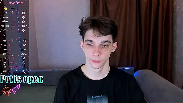 Aaron Boom online show from 04-16-26, 08:42