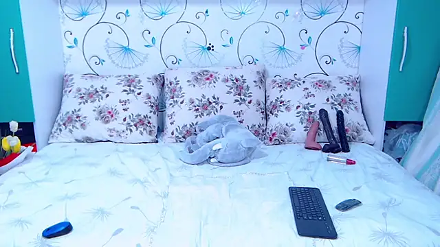 Snapshot of demiemorre chatting on 03-13-26, 05:25 demiemorre online show from 03-13-26, 05:25