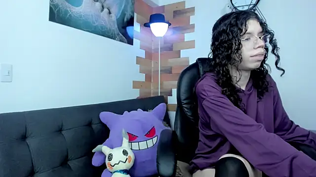 Snapshot of Angel_Dust18 chatting on 12-29-24, 08:15 Angel Dust18 online show from 12-29-24, 08:15