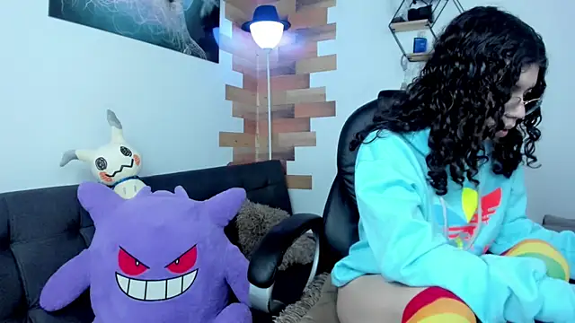 Snapshot of Angel_Dust18 chatting on 01-03-25, 11:12 Angel Dust18 online show from 01-03-25, 11:12