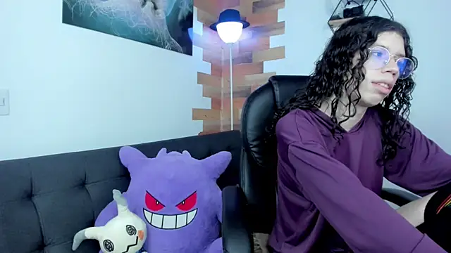 Snapshot of Angel_Dust18 chatting on 01-05-25, 08:21 Angel Dust18 online show from 01-05-25, 08:21