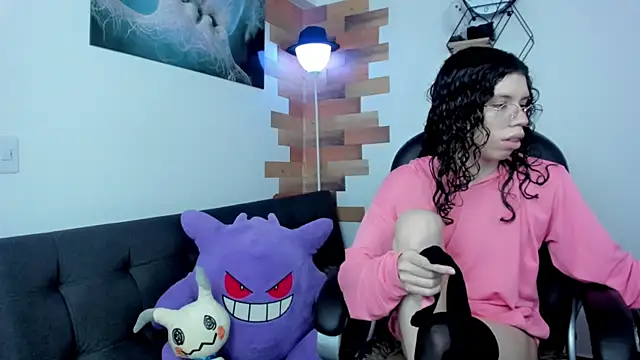 Snapshot of Angel_Dust18 chatting on 01-06-25, 08:07 Angel Dust18 online show from 01-06-25, 08:07