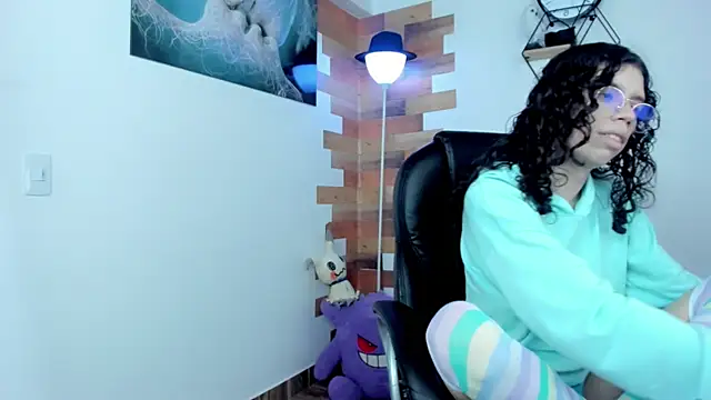 Snapshot of Angel_Dust18 chatting on 01-09-25, 11:24 Angel Dust18 online show from 01-09-25, 11:24