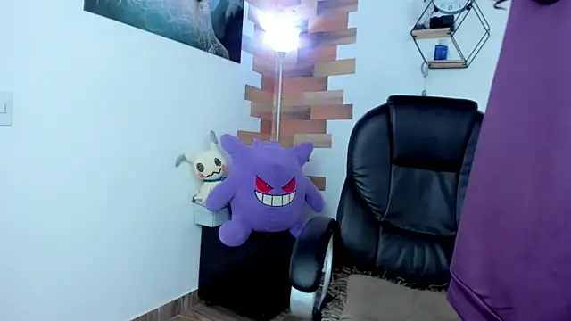 Snapshot of Angel_Dust18 chatting on 01-14-25, 08:48 Angel Dust18 online show from 01-14-25, 08:48